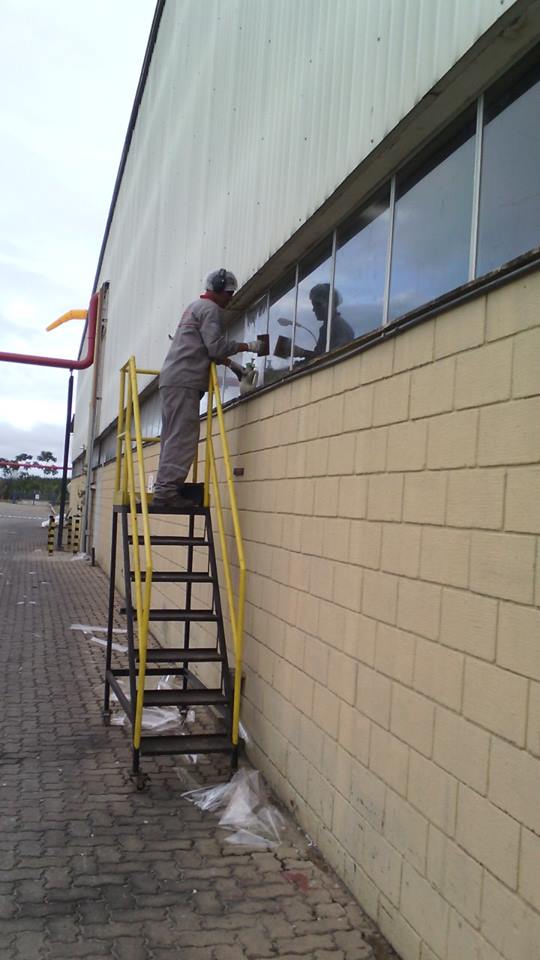 Aplicação de película G5 fumê 100% grafite ag-peliculas-rexam_03