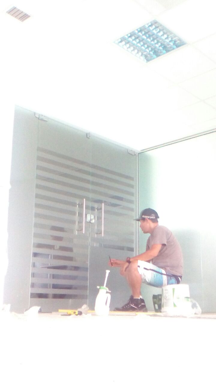 Película jateada vinil decorativa de segurança Instalação Película jateada vinil decorativa de segurança