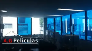 Remoção e aplicação de películas azul